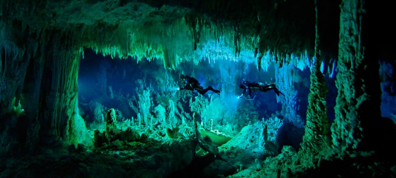 Buceo en caverna