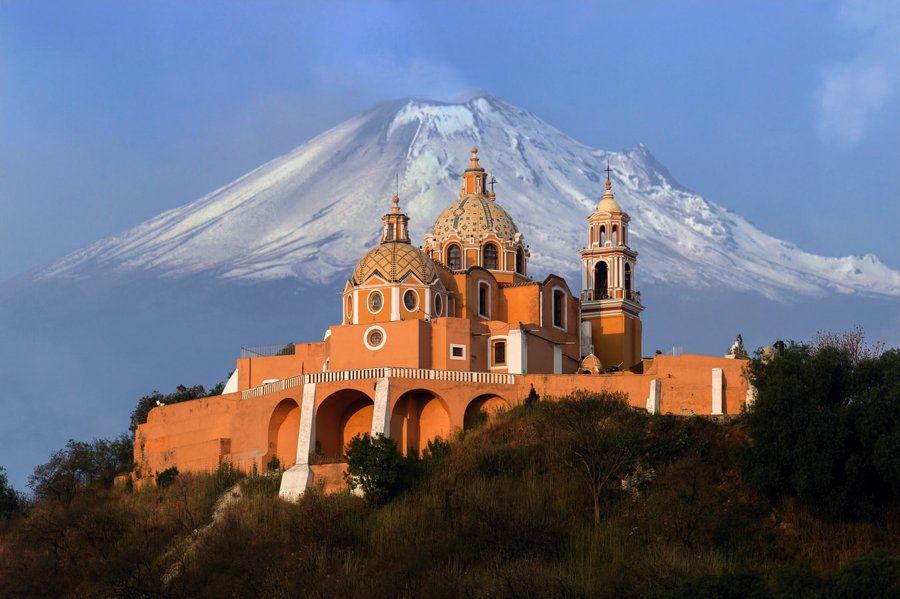 Catedral en Cholula, Puebla.