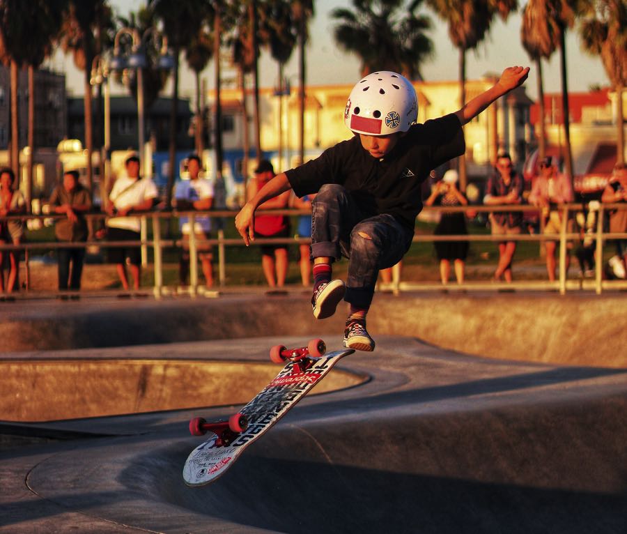 Deporte para niños: skateboarding.