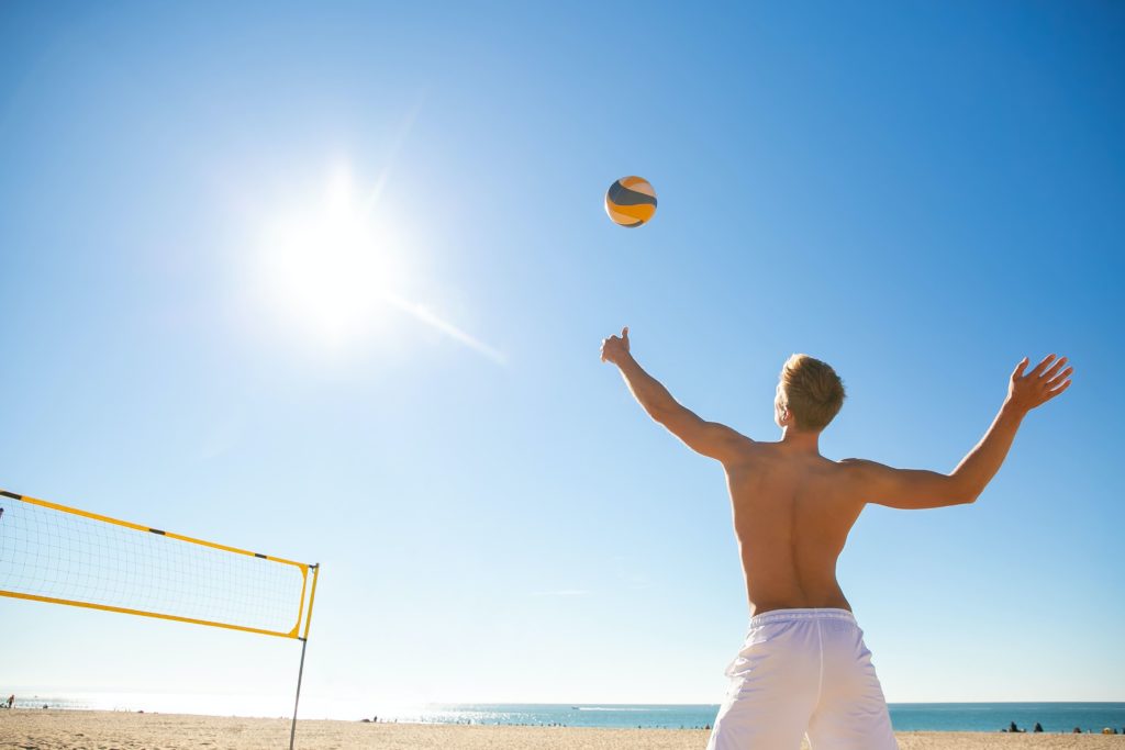 El seguro para voleibol cuenta con un deducible bajo