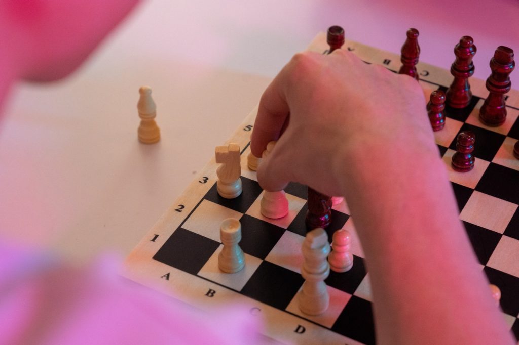 Cómo jugar al ajedrez  Reglas y 7 Principios 