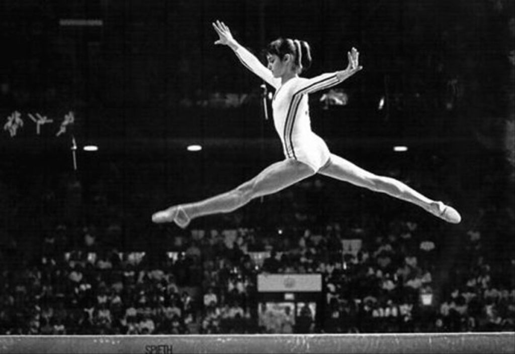 Nadia Comaneci, primera medallista olímpica en obtener un 10 en gimnasia artística