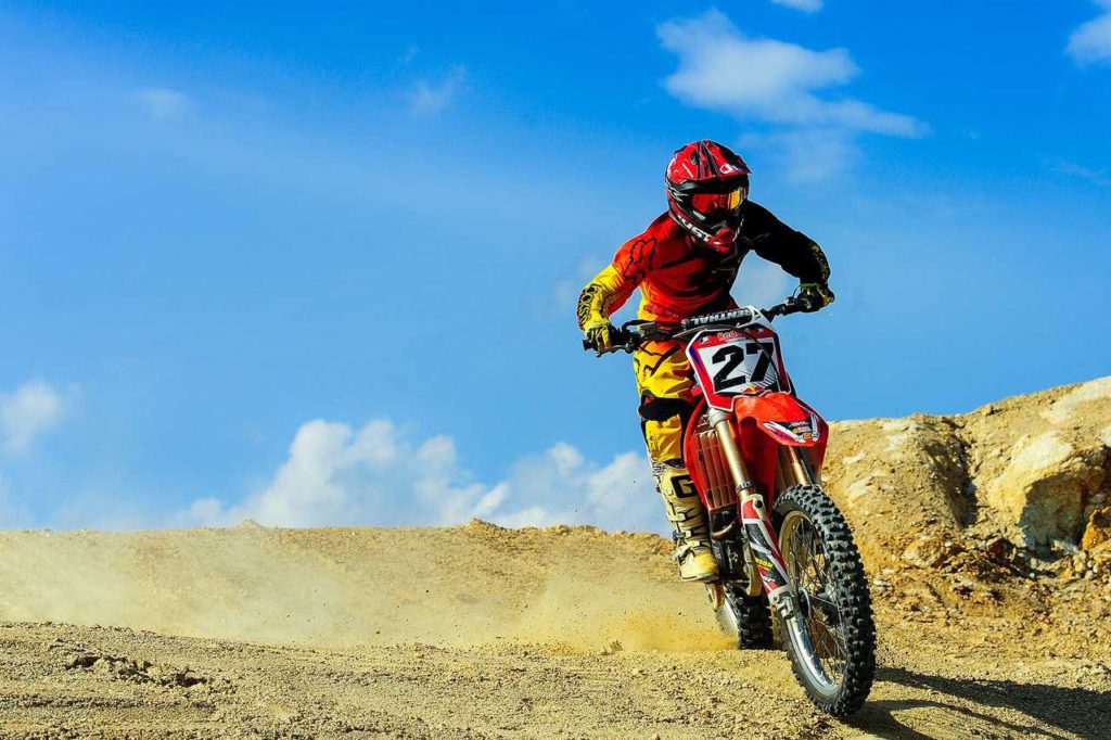 El seguro para deportes extremos te protege en motocross