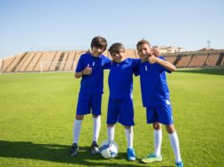 Los beneficios del deporte en niños - Alphil Psicólogos