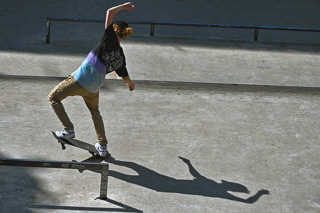 Skater haciendo trucos