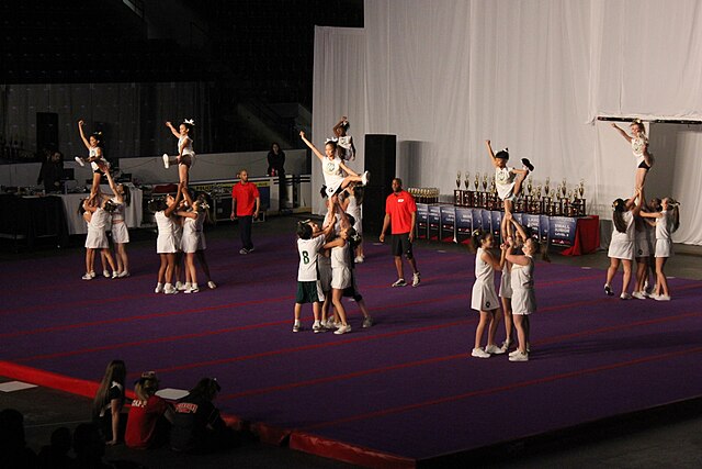 El tapiz en el cheerleading