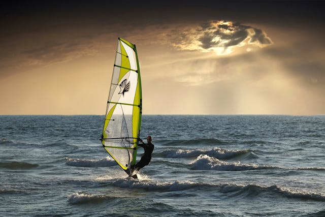 Reglas del windsurf olímpico: cómo se compite