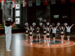 seguro-para-cheerleading-en-el-extranjero-1