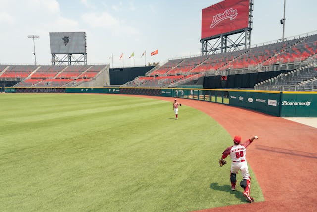 Compite en torneos deportivos asegurado con Journey Sports.